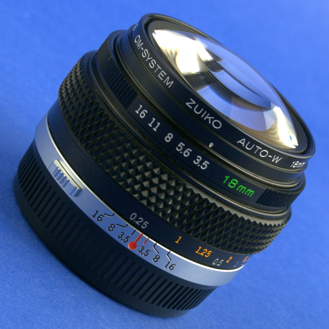 Olympus OM 18mm 3.5 Auto-W Lens