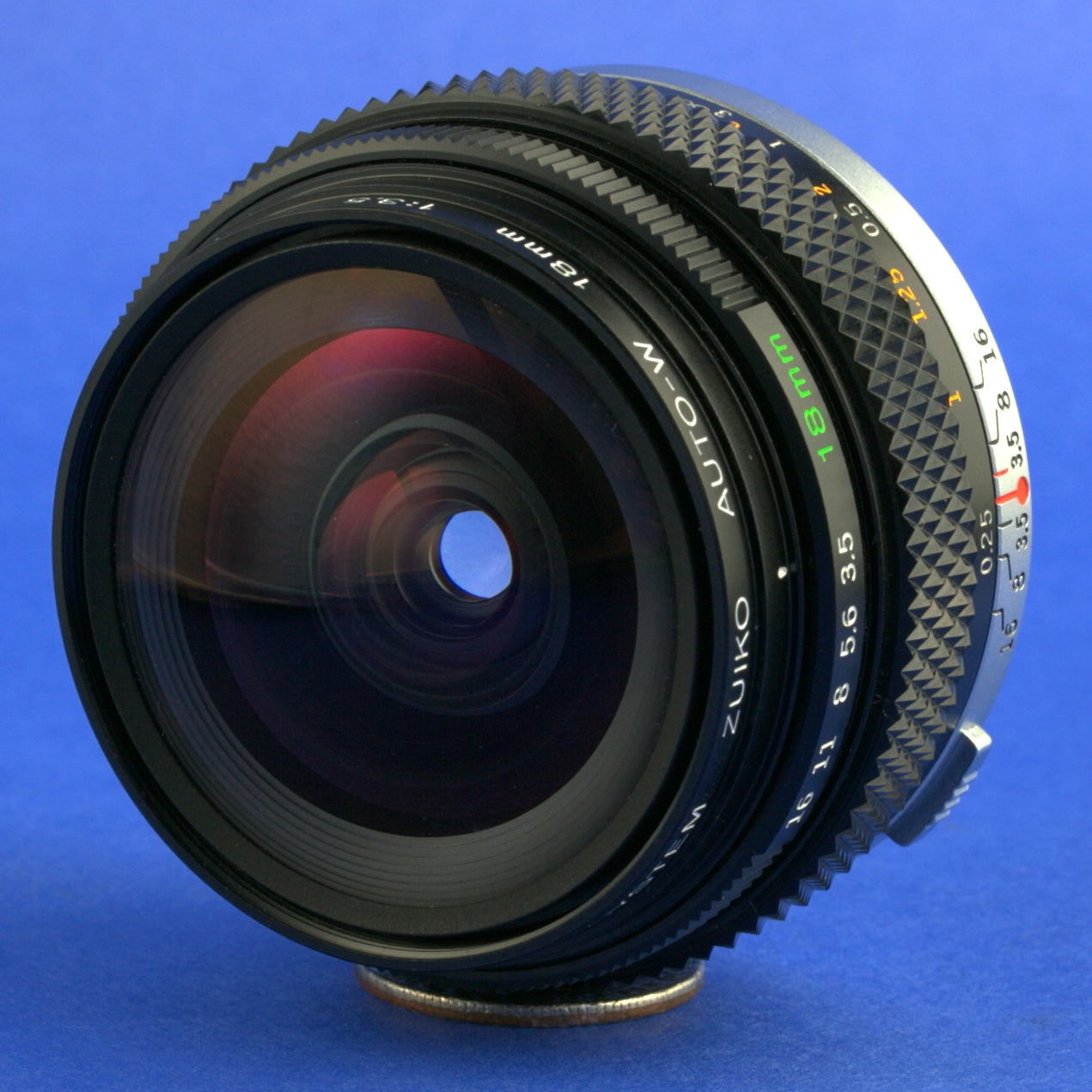 Olympus OM 18mm 3.5 Auto-W Lens