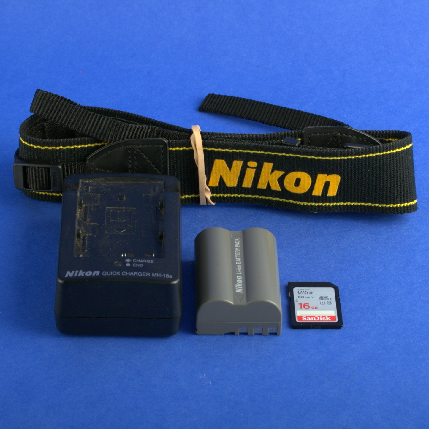 Nikon D90 Digital Camera Body 50 Shutter Actuations Beautiful Condition