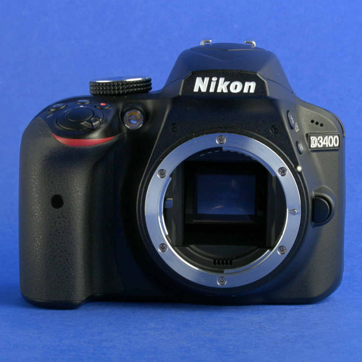 Nikon D3400 Digital Camera Body 2500 Shutter Actuations Beautiful Condition