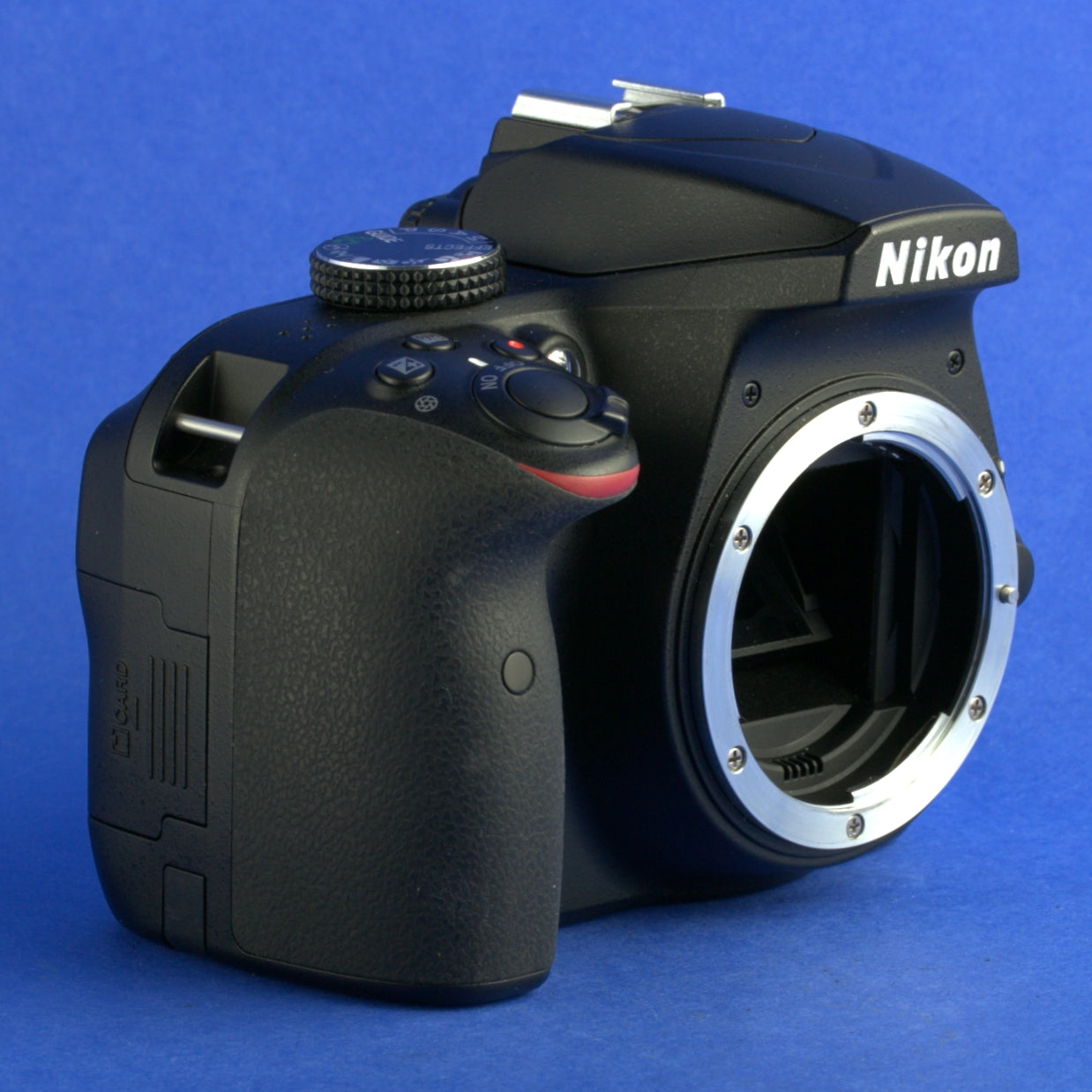 Nikon D3400 Digital Camera Body 2500 Shutter Actuations Beautiful Condition