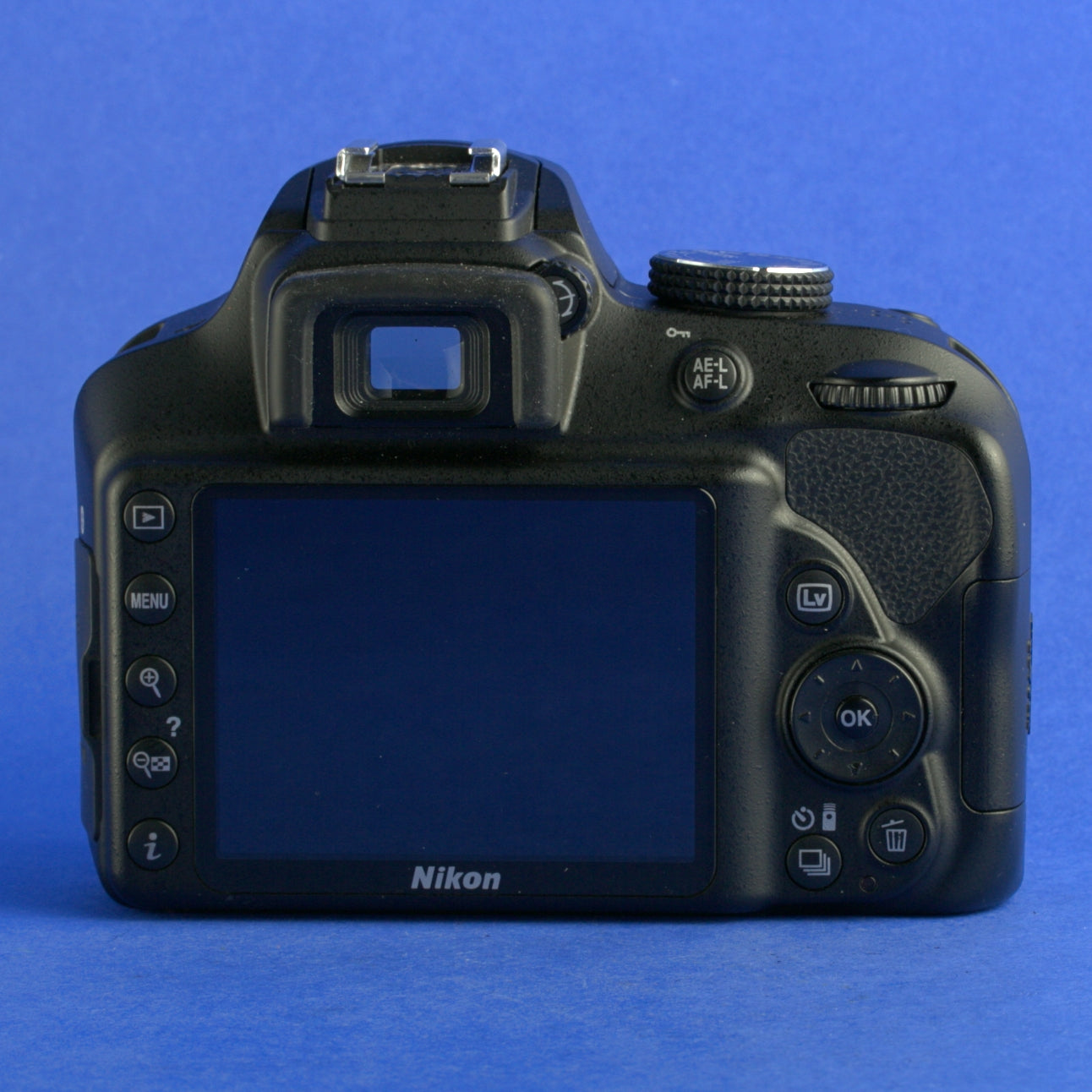 Nikon D3400 Digital Camera Body 2500 Shutter Actuations Beautiful Condition