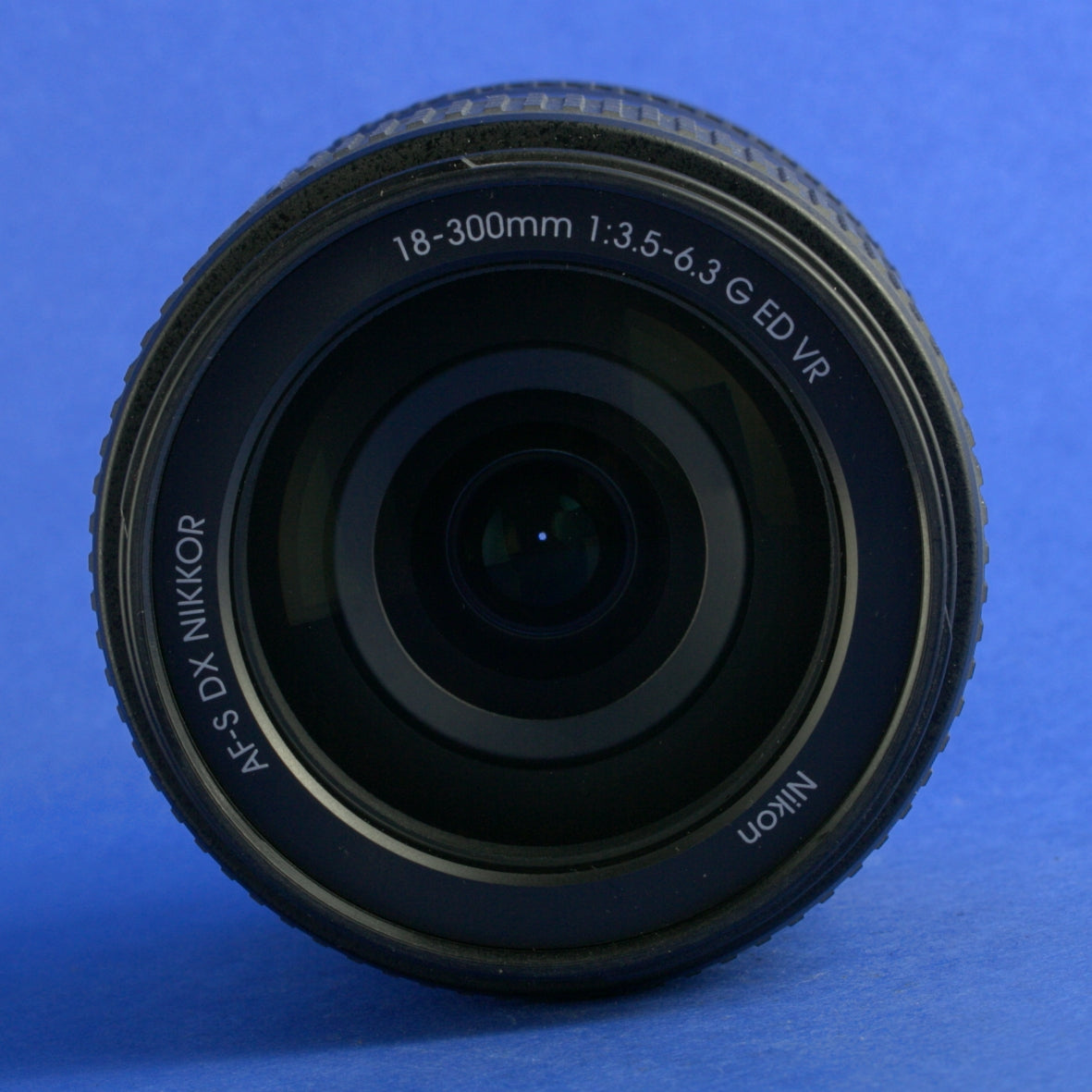 Nikon AF-S Nikkor 18-300mm 3.5-6.3 VR Lens US Model Mint Condition