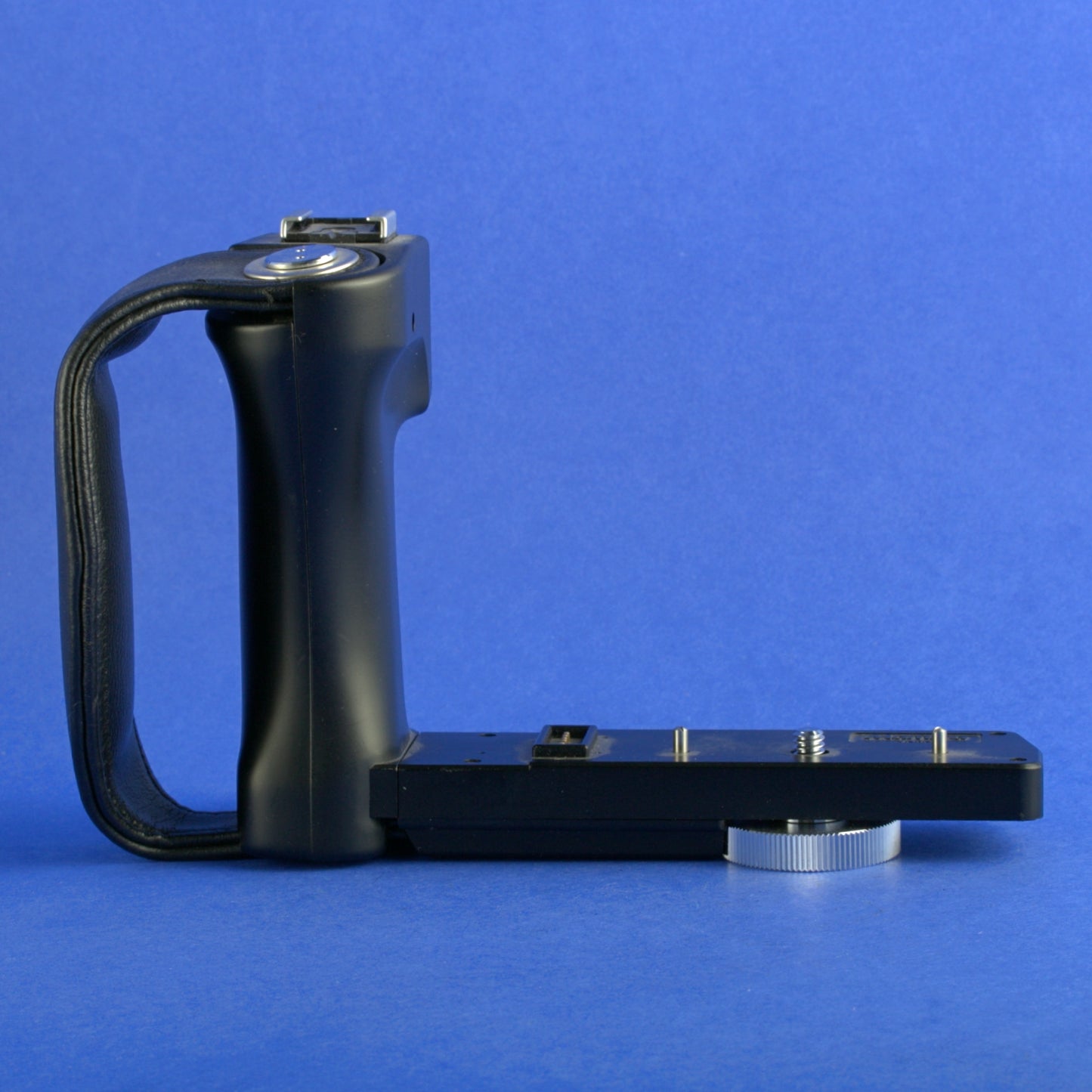 Mamiya GL402 Left Hand Grip for 645 PRO Cameras Beautiful Condition