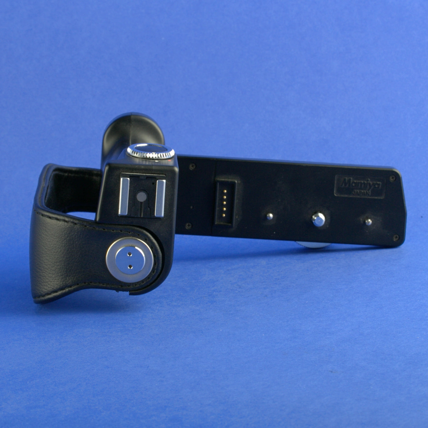 Mamiya GL402 Left Hand Grip for 645 PRO Cameras Beautiful Condition