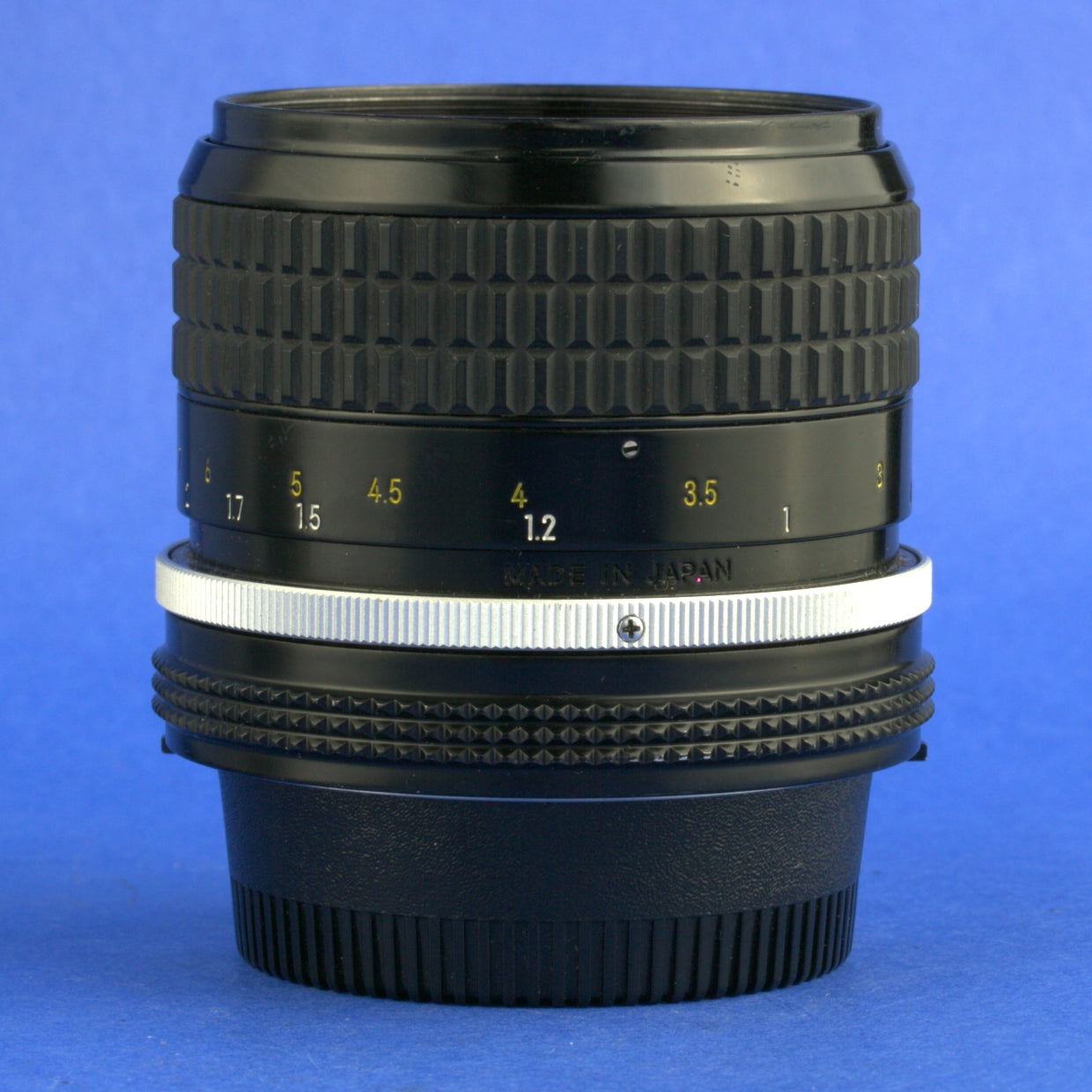 Nikon Nikkor 85mm F2 Ai Lens