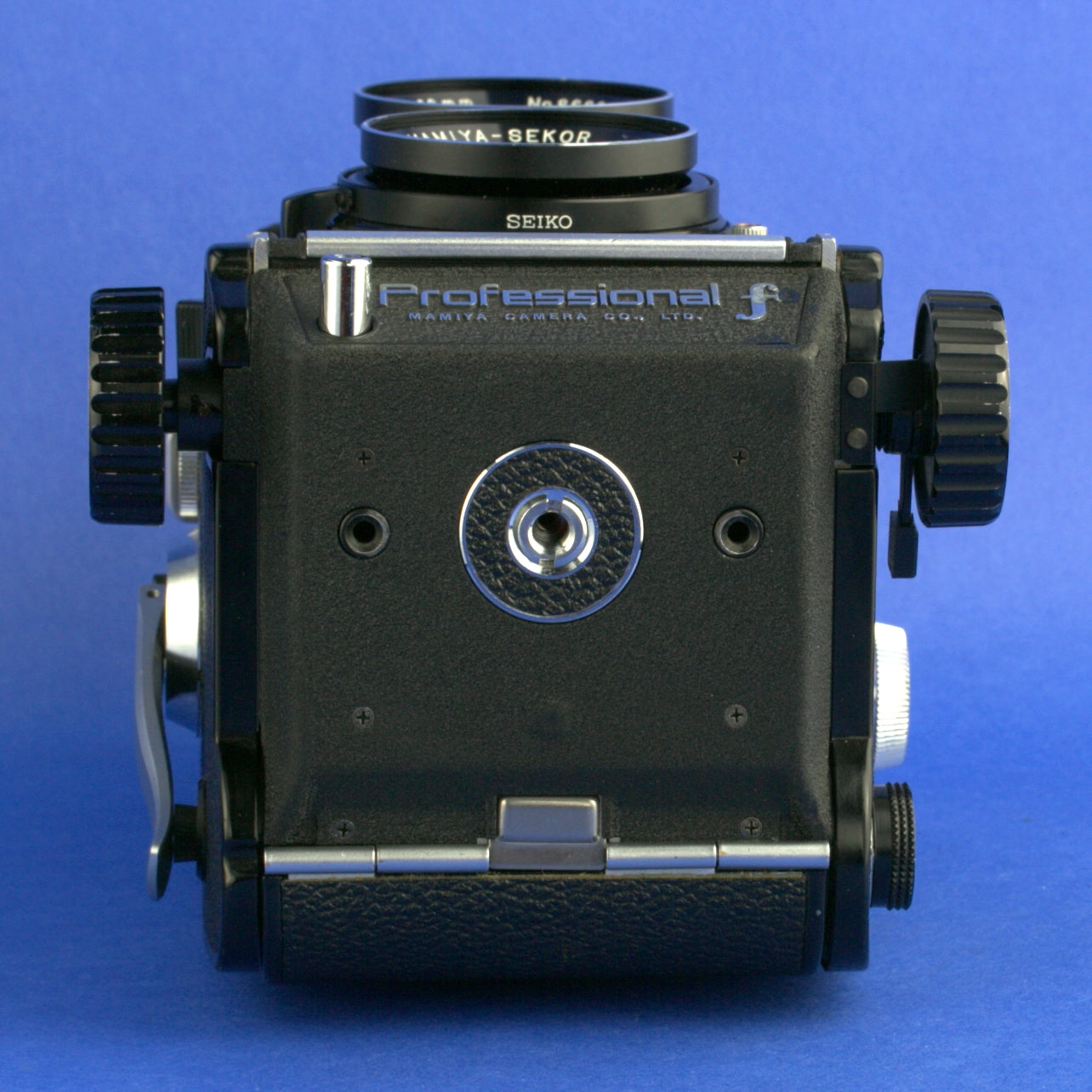Mamiya C330 F Medium Format Camera with 80mm 2.8 Blue Dot Lens Beautiful