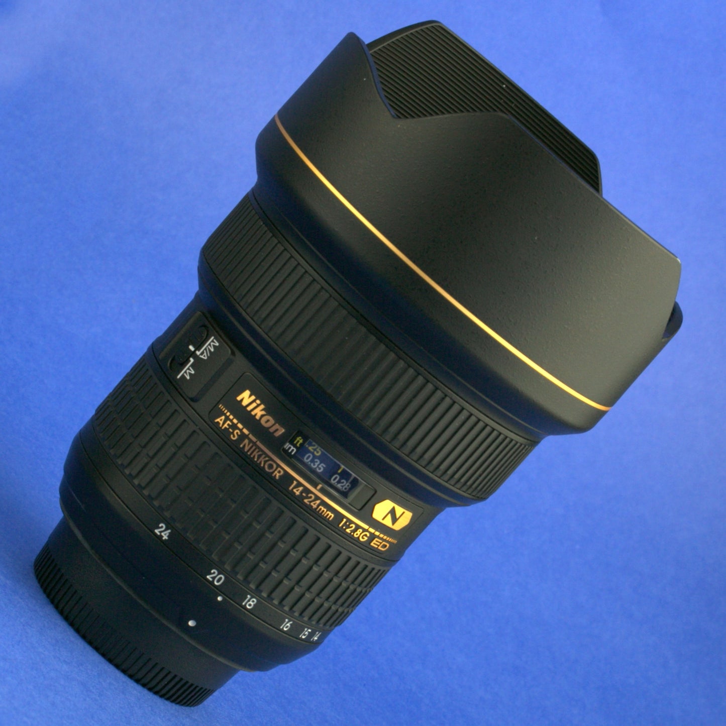 Nikon AF-S Nikkor 14-24mm 2.8 Lens US Model Mint Condition