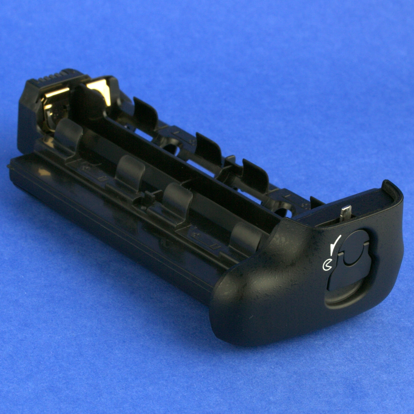 Nikon MB-D16 Battery Grip with AA and Li-ion Battery Holders Beautiful Condition