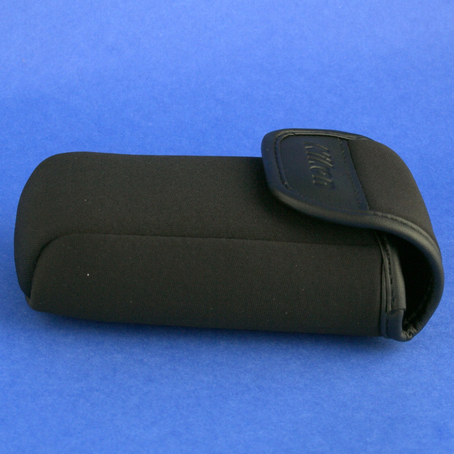 Nikon MB-D16 Battery Grip with AA and Li-ion Battery Holders Beautiful Condition