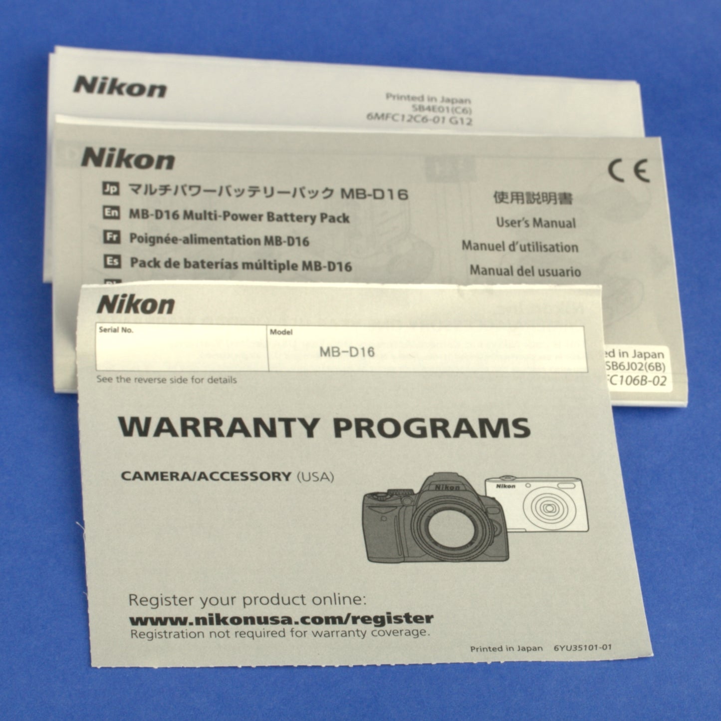 Nikon MB-D16 Battery Grip with AA and Li-ion Battery Holders Beautiful Condition