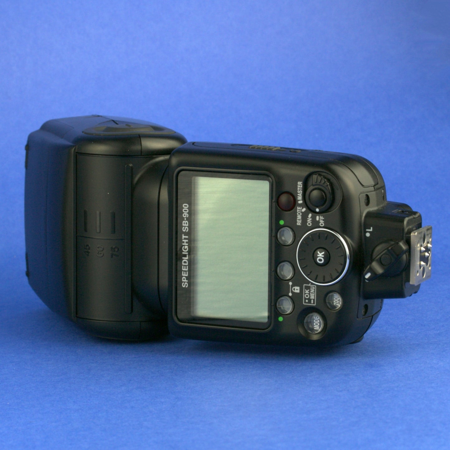 Nikon SB-900 Speedlight Flash Beautiful Condition