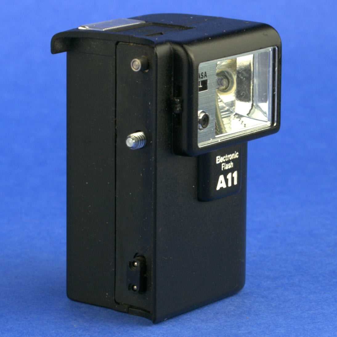 Olympus A11 Flash For XA, XA2, XA3, XA4 Cameras *** READ ***