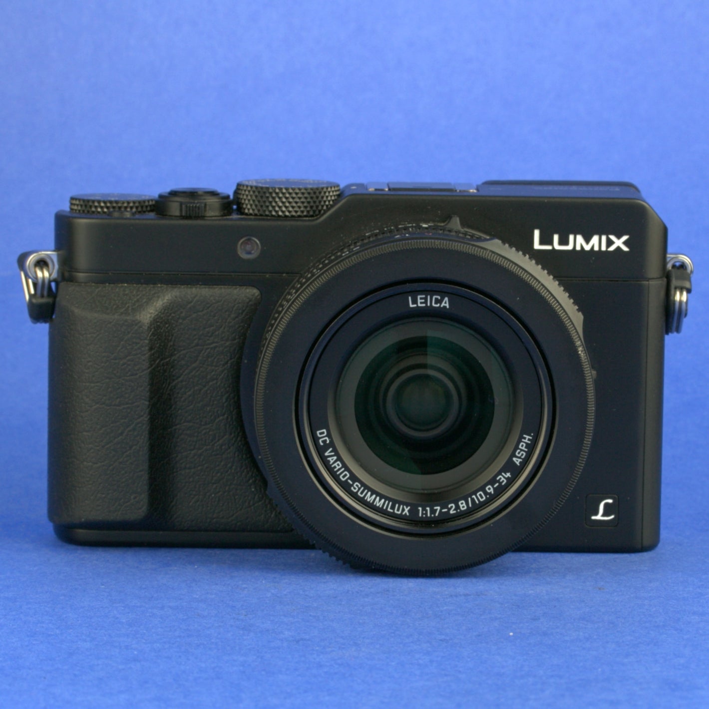 Panasonic Lumix DMC-LX100 Digital Camera 1200 Actuations Beautiful Condition