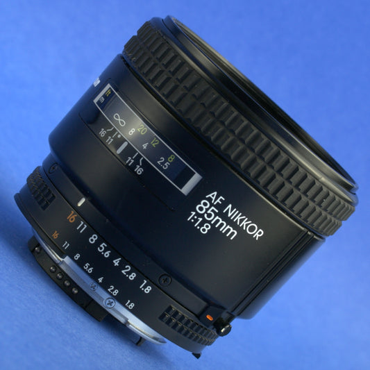 Nikon AF Nikkor 85mm 1.8 Lens