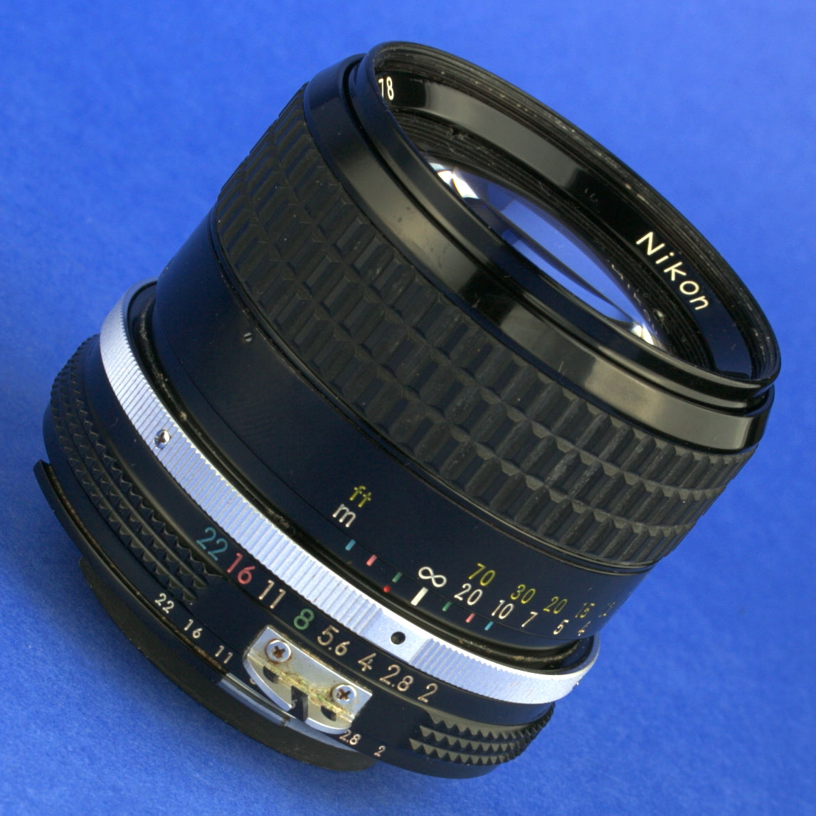 Nikon Nikkor 85mm F2 Ai Lens