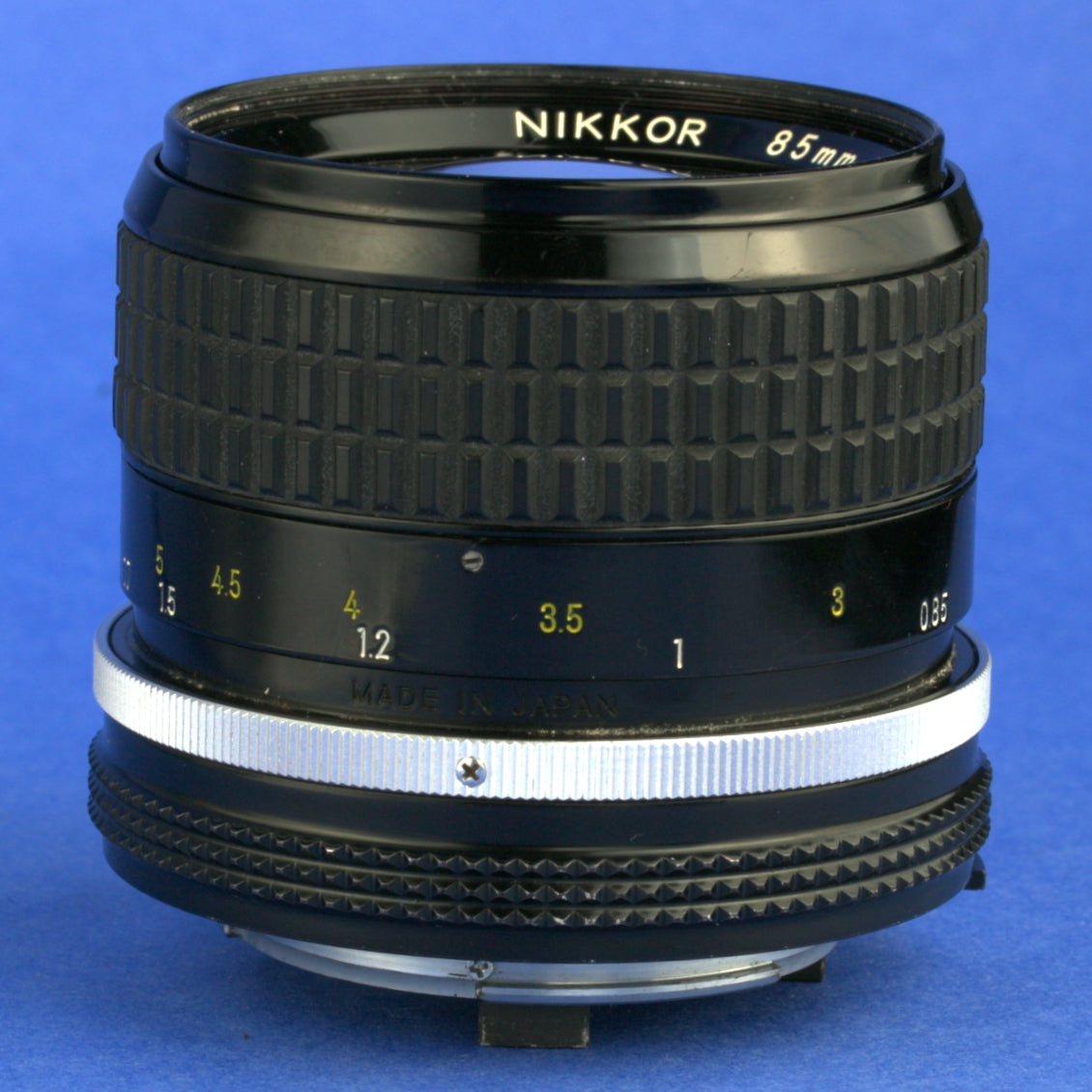 Nikon Nikkor 85mm F2 Ai Lens