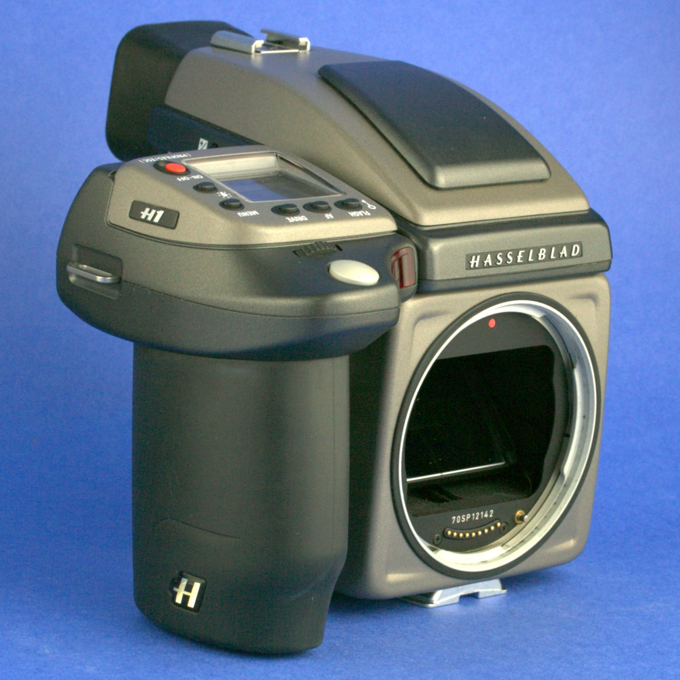 Hasselblad H1 Film Camera 700 Actuations Beautiful Condition