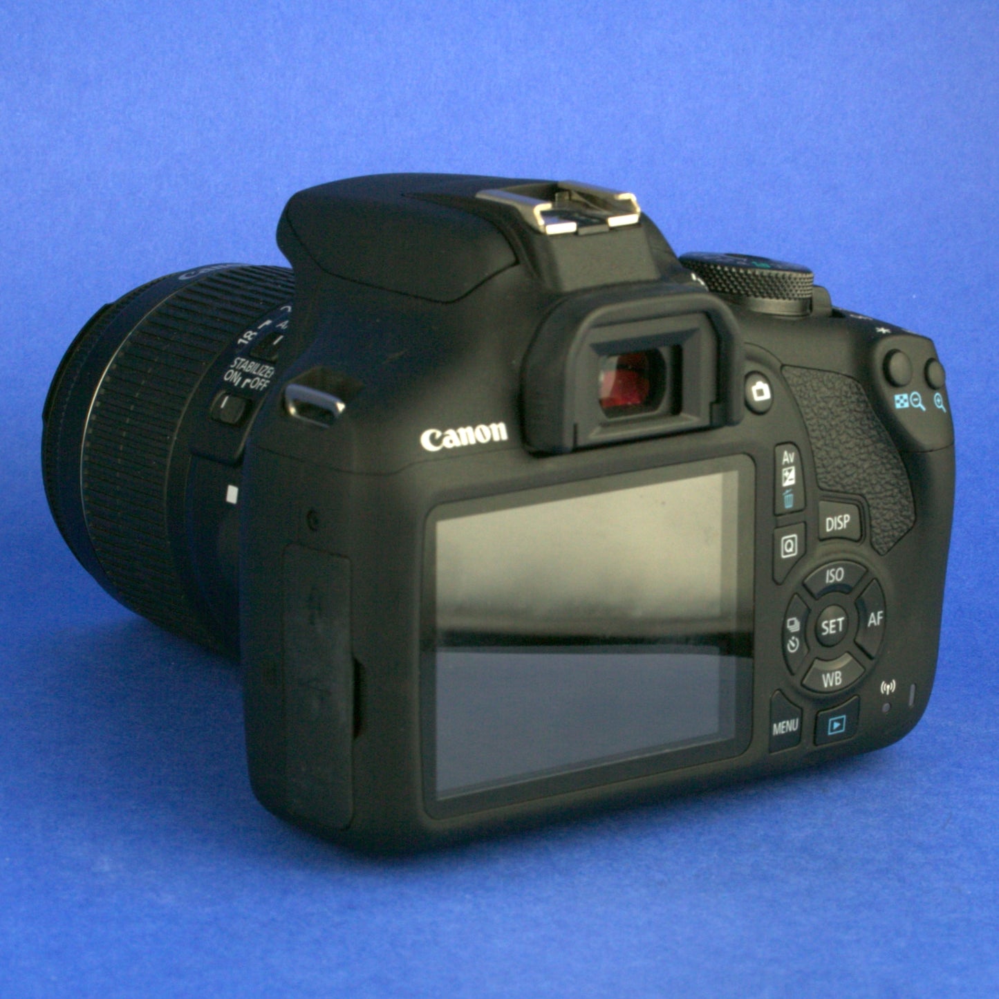 Canon EOS Rebel T7 Digital Camera with 18-55mm Lens Beautiful Condition