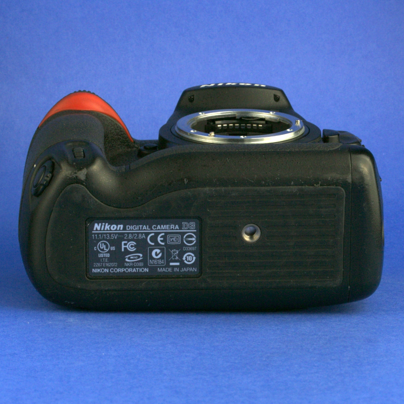 Nikon D3 Digital Camera Body US Model 11000 Actuations