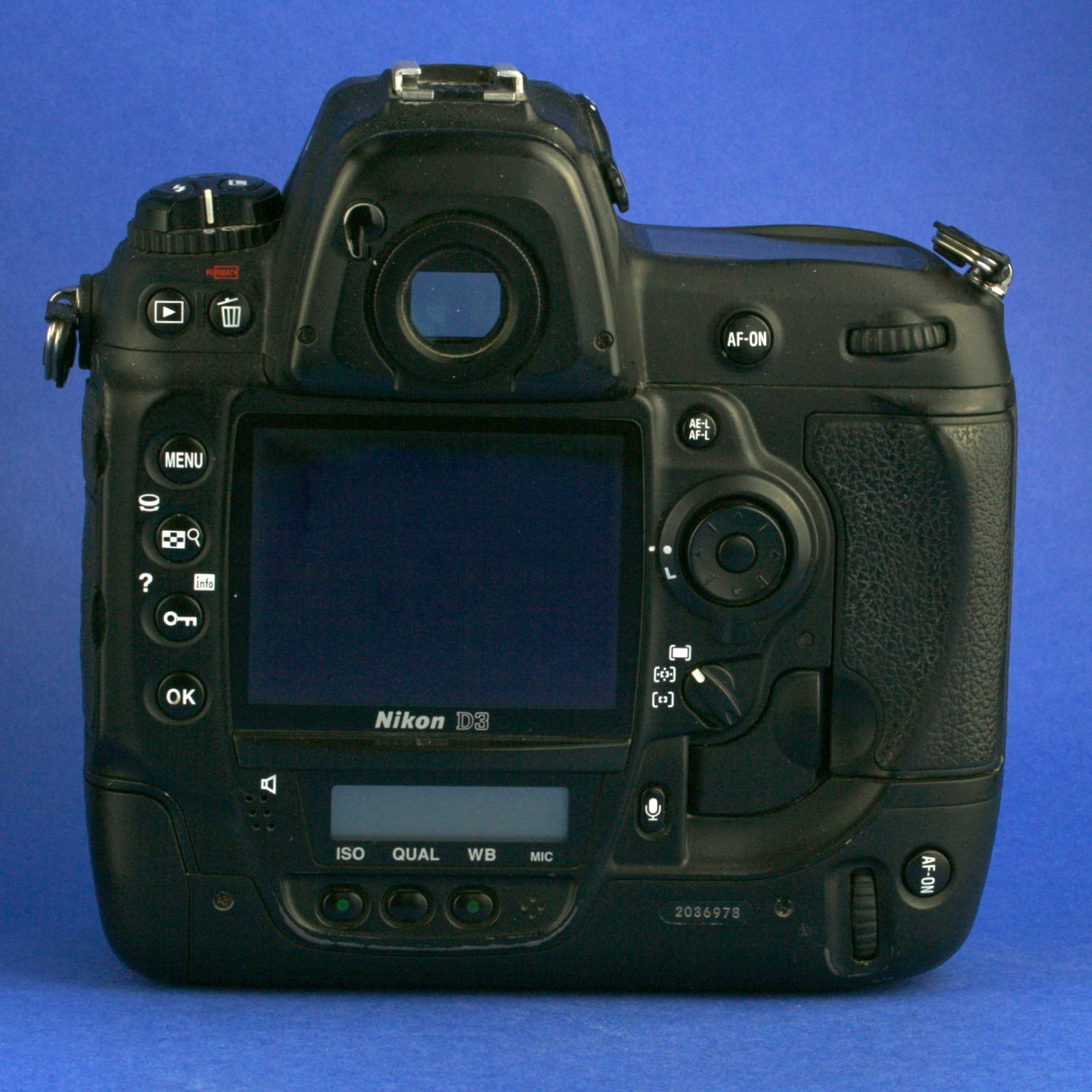 Nikon D3 Digital Camera Body US Model 11000 Actuations