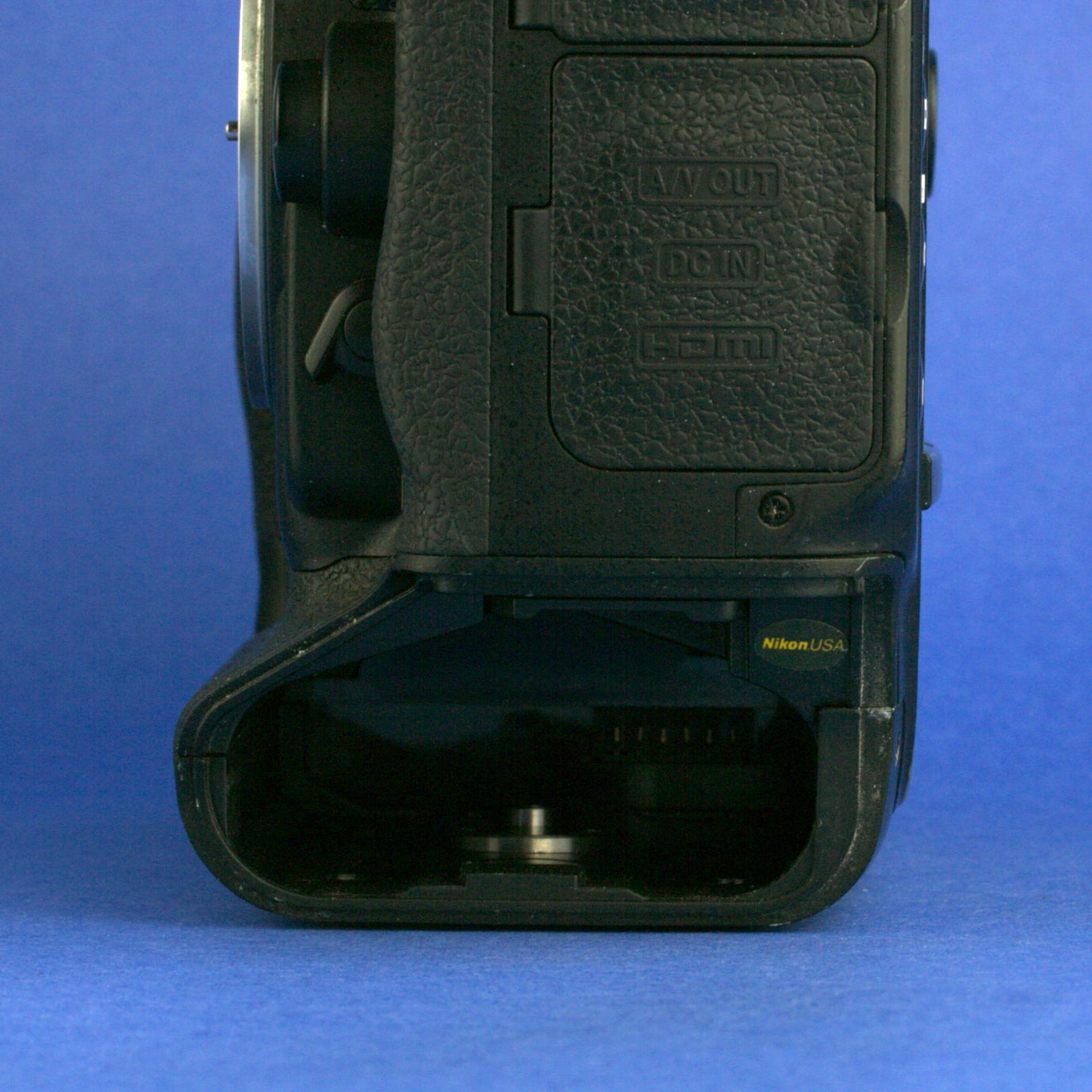 Nikon D3 Digital Camera Body US Model 11000 Actuations