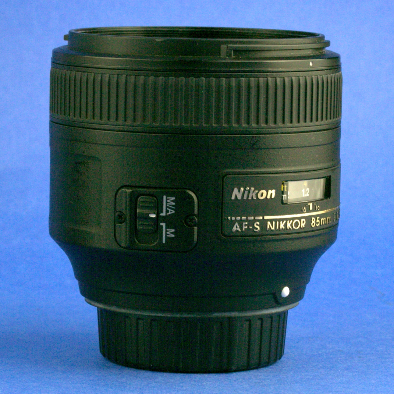 Nikon AF-S Nikkor 85mm 1.8 Lens Beautiful Condition
