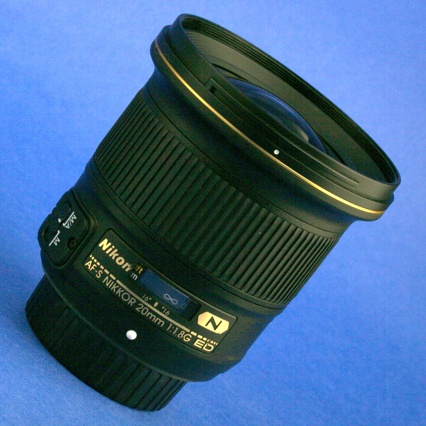 Nikon AF-S Nikkor 20mm 1.8 G Lens Mint Condition