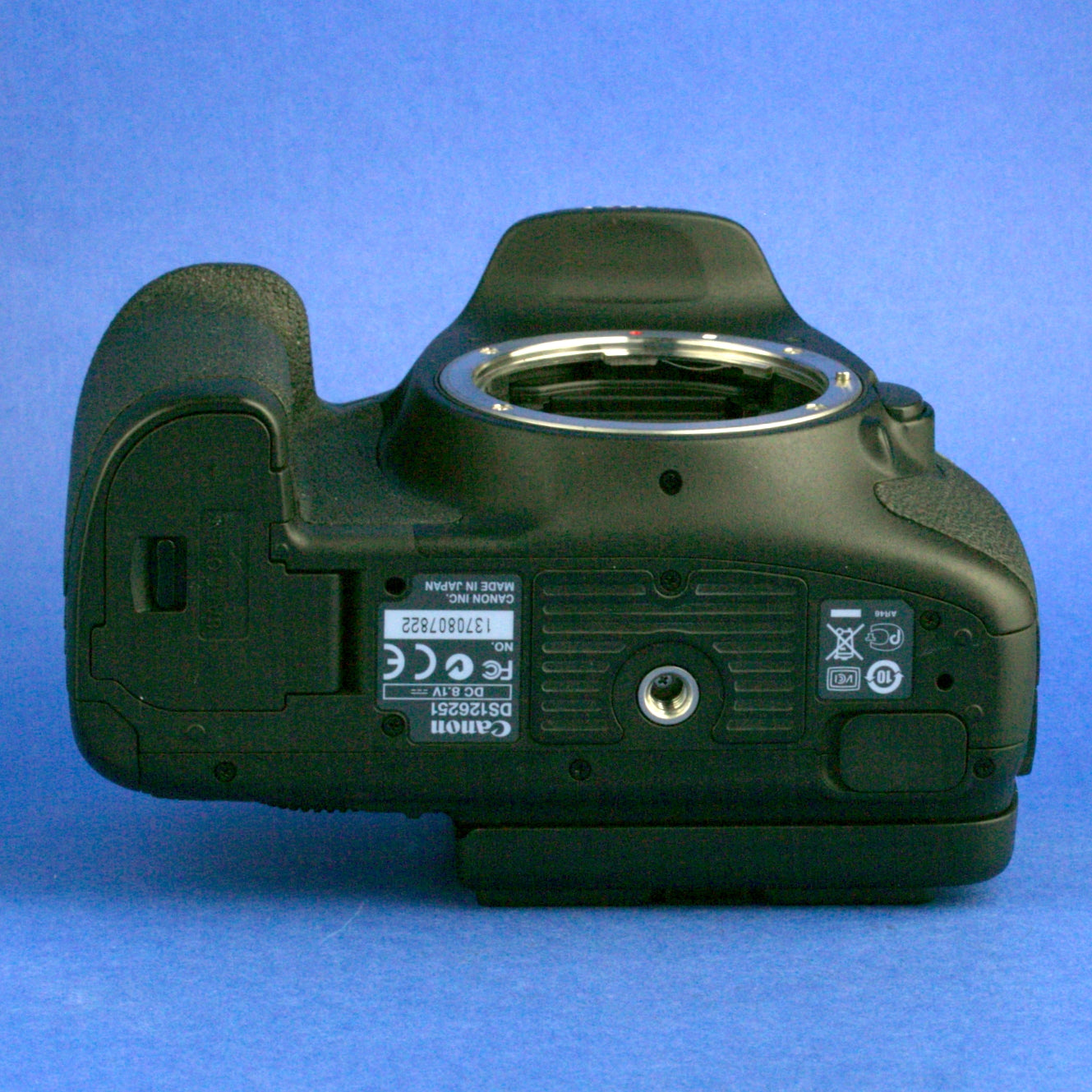 Canon 7D Digital Camera Body Only US Model Mint Condition 5500 Actuations
