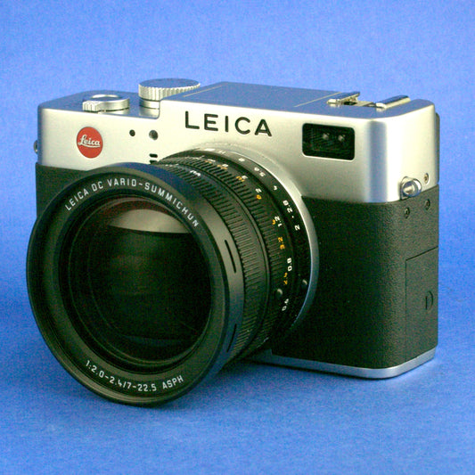 Leica Digilux 2 Digital Camera Beautiful Condition