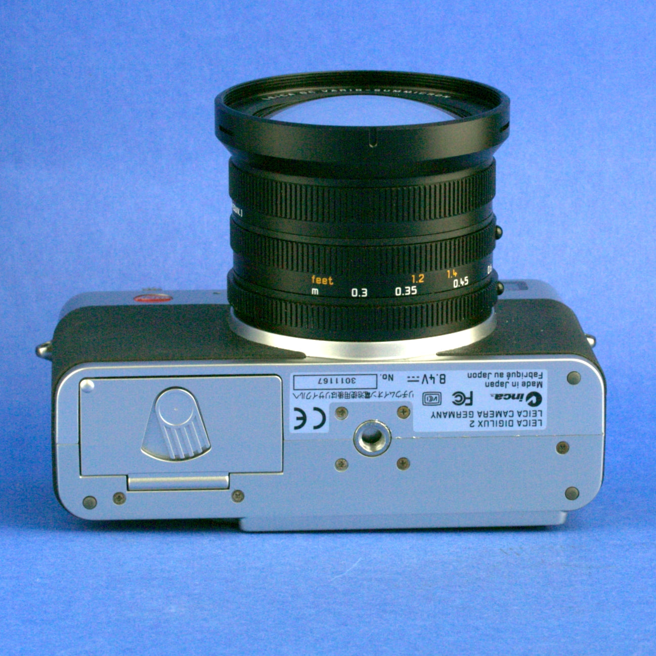 Leica Digilux 2 Digital Camera Beautiful Condition