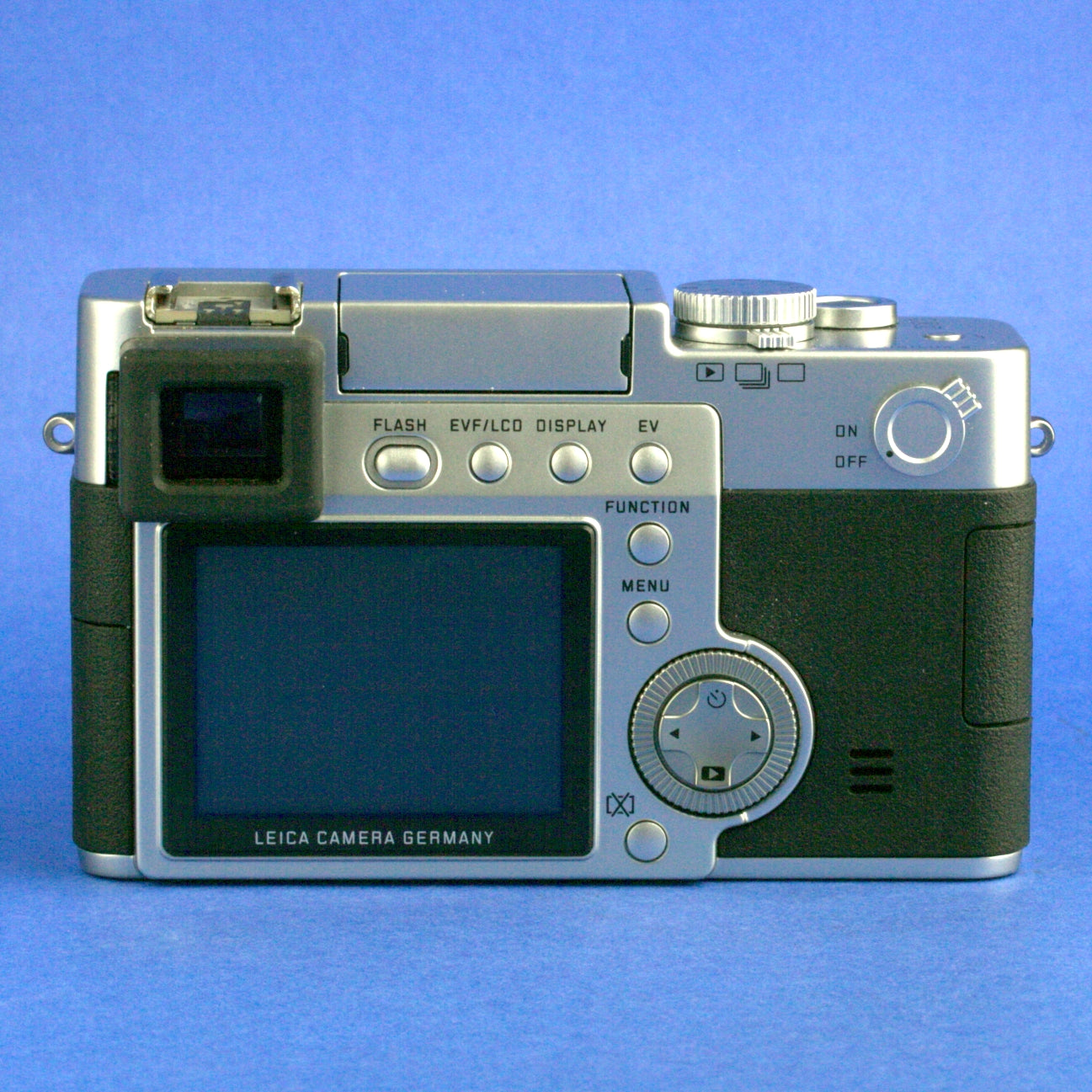 Leica Digilux 2 Digital Camera Beautiful Condition