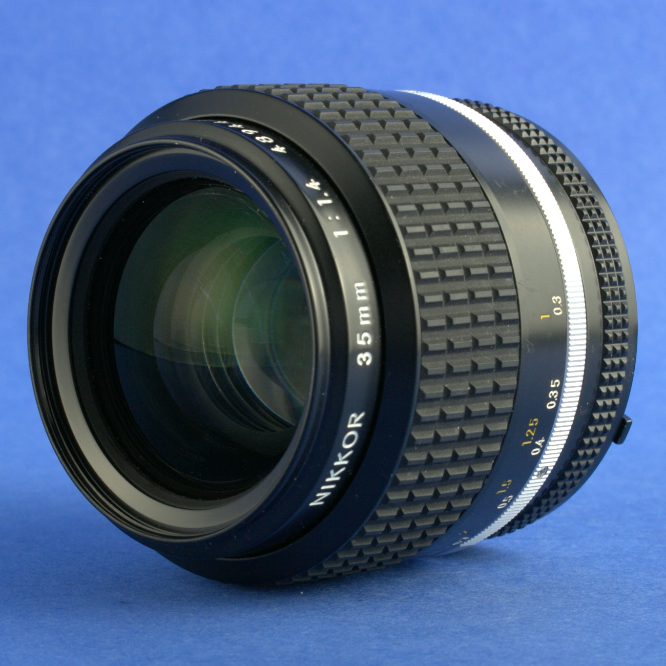 Nikon Nikkor 35mm 1.4 Ai-S Lens Beautiful Condition
