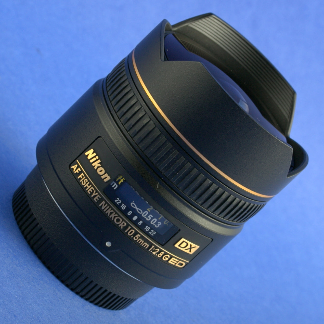 Nikon AF Nikkor 10.5mm 2.8 DX Lens Beautiful Condition