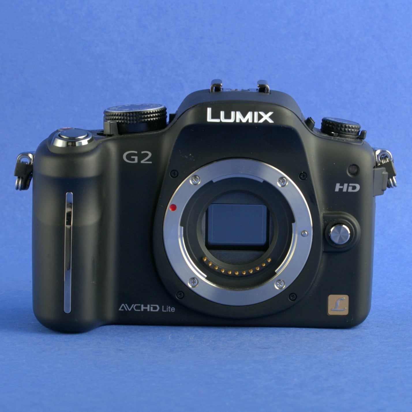 Panasonic Lumix DMC-G2 Digital Camera Body 140 Actuations Mint Condition