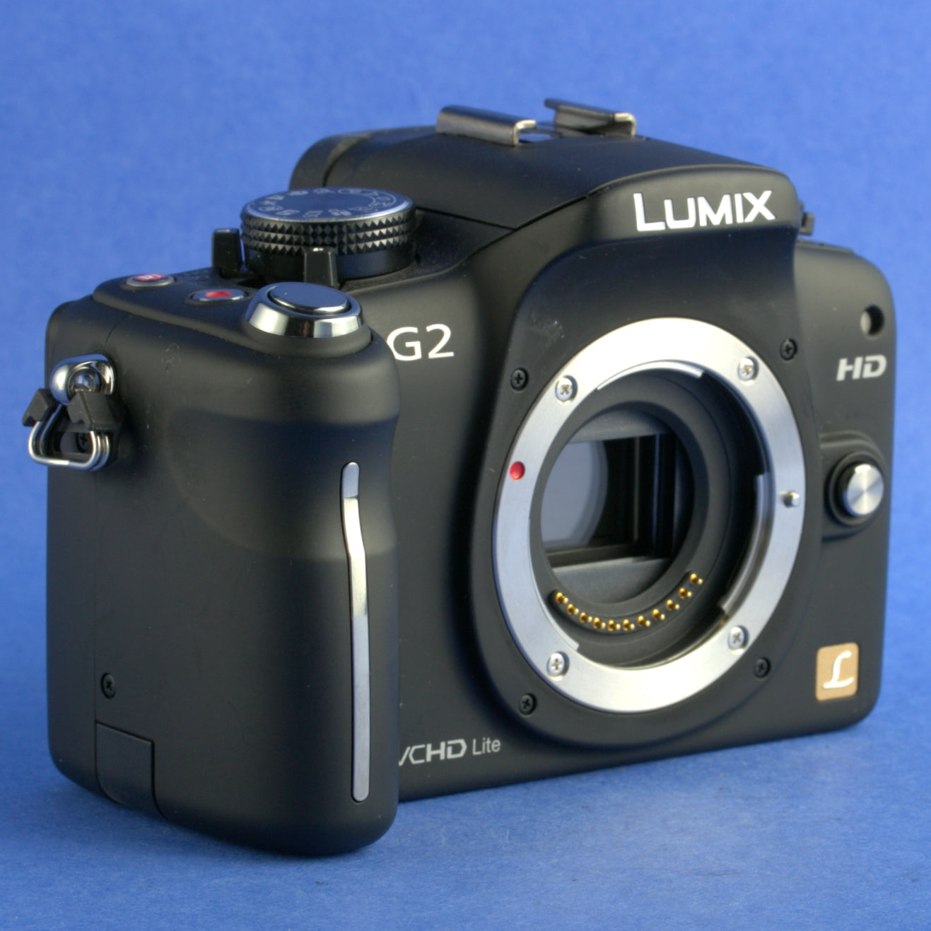 Panasonic Lumix DMC-G2 Digital Camera Body 140 Actuations Mint Condition