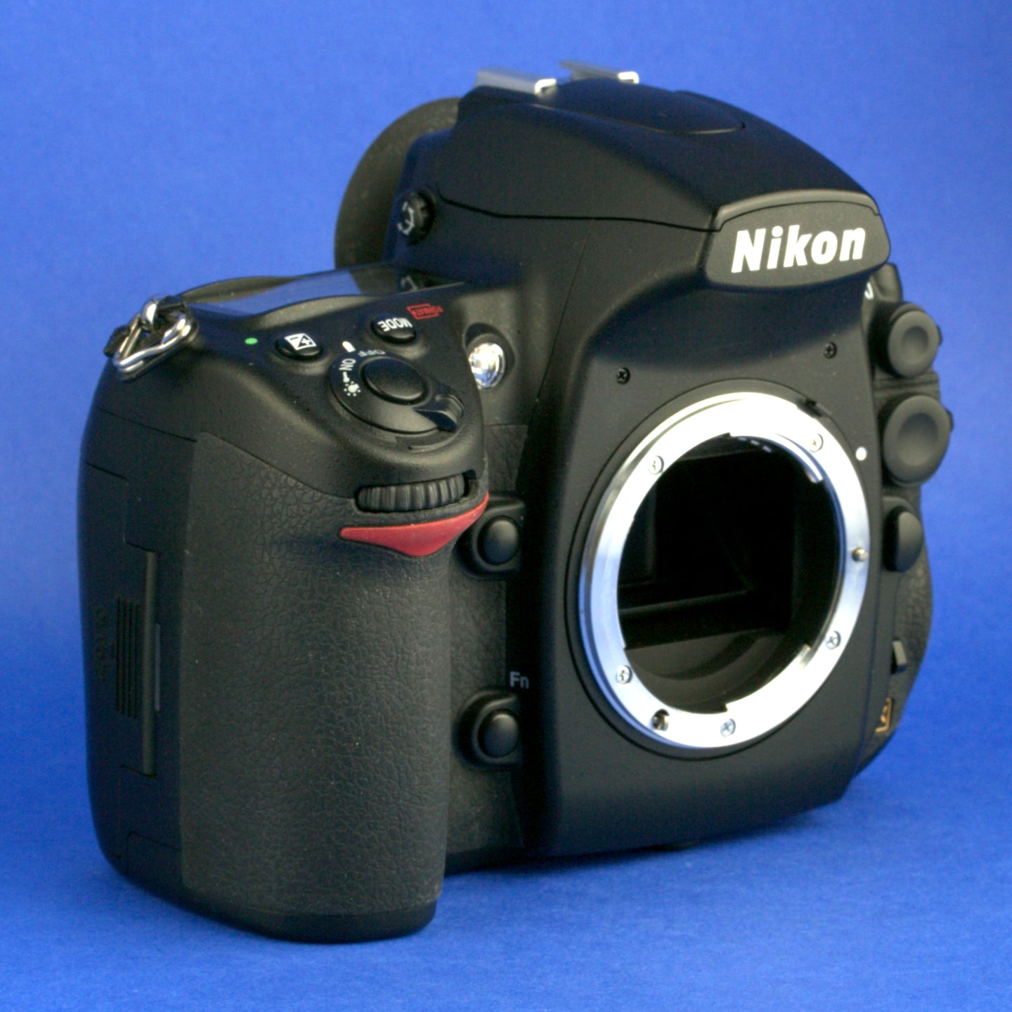 Nikon D700 Digital Camera Body 22000 Actuations US Model Beautiful Condition