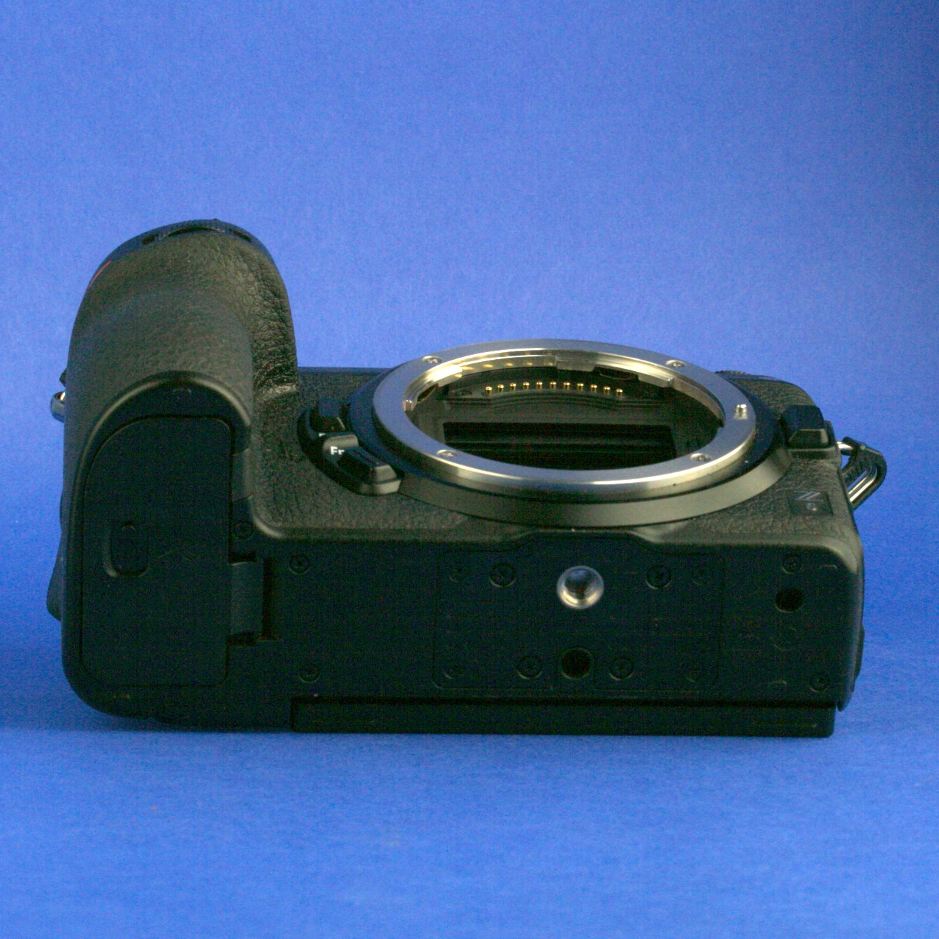 Nikon Z6 Digital Camera Body 2500 Actuations Beautiful Condition