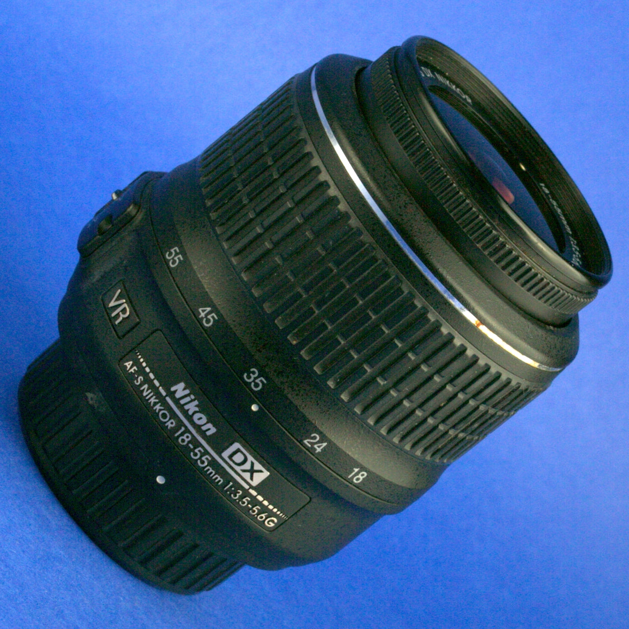 Nikon AF-S Nikkor 18-55mm 3.5-5.6 VR DX Lens US Model