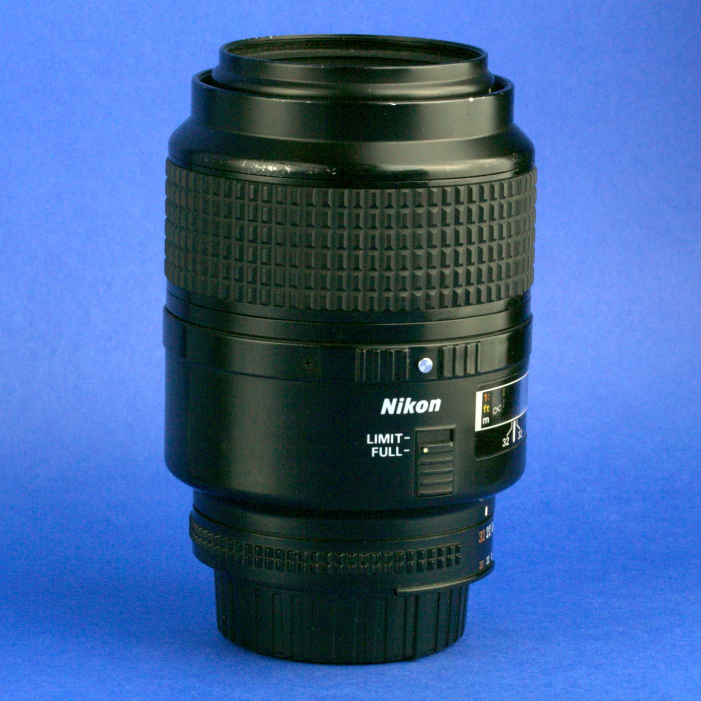 Nikon AF Nikkor 105mm 2.8 Lens