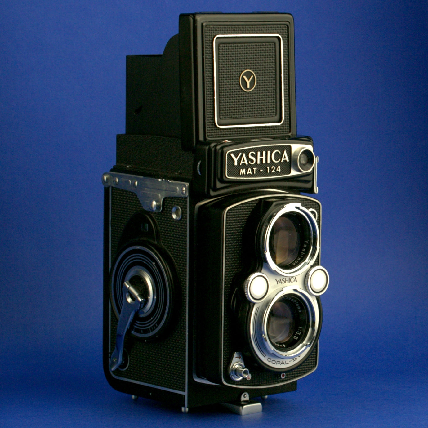 Yashica Mat-124 Film Camera Body Not Working