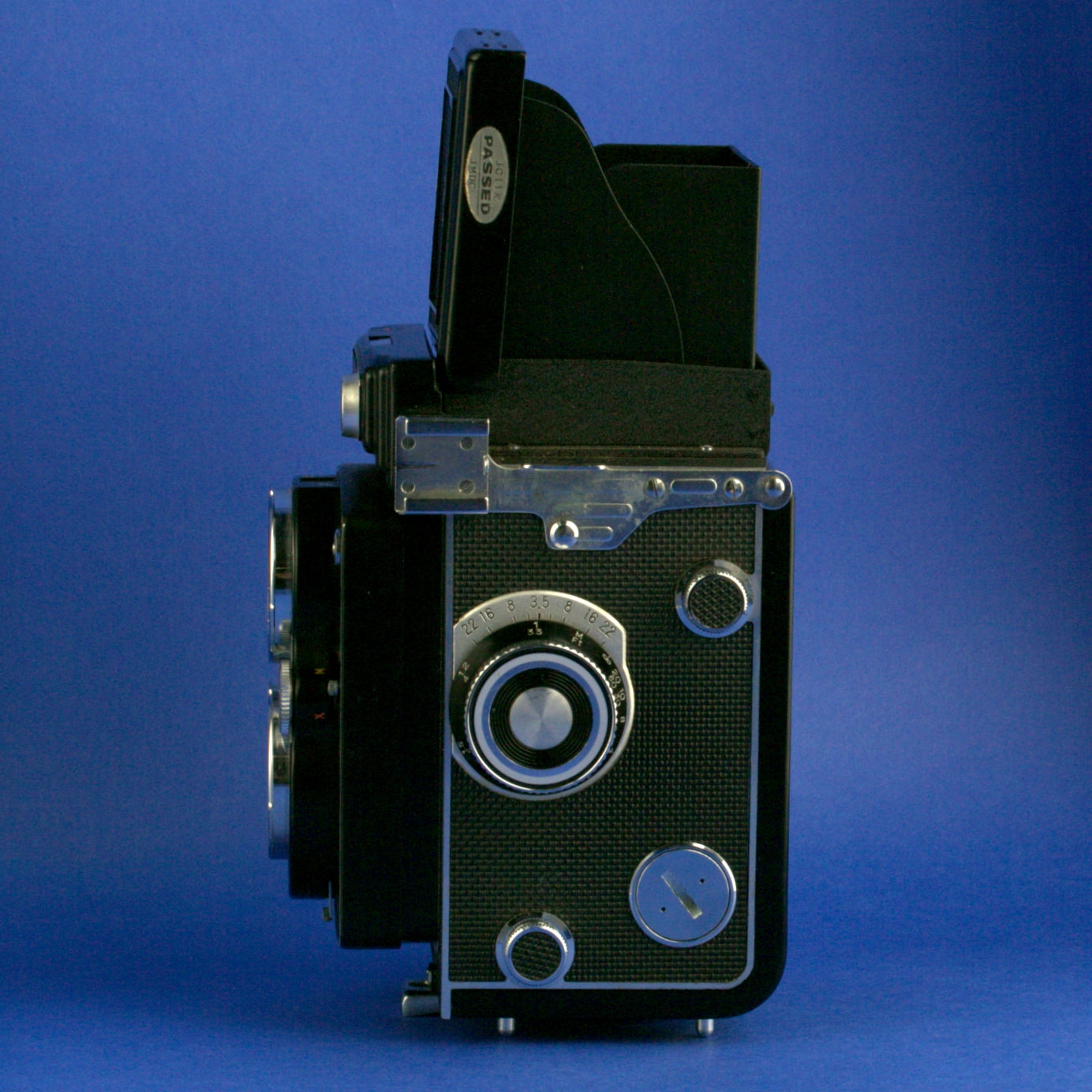 Yashica Mat-124 Film Camera Body Not Working