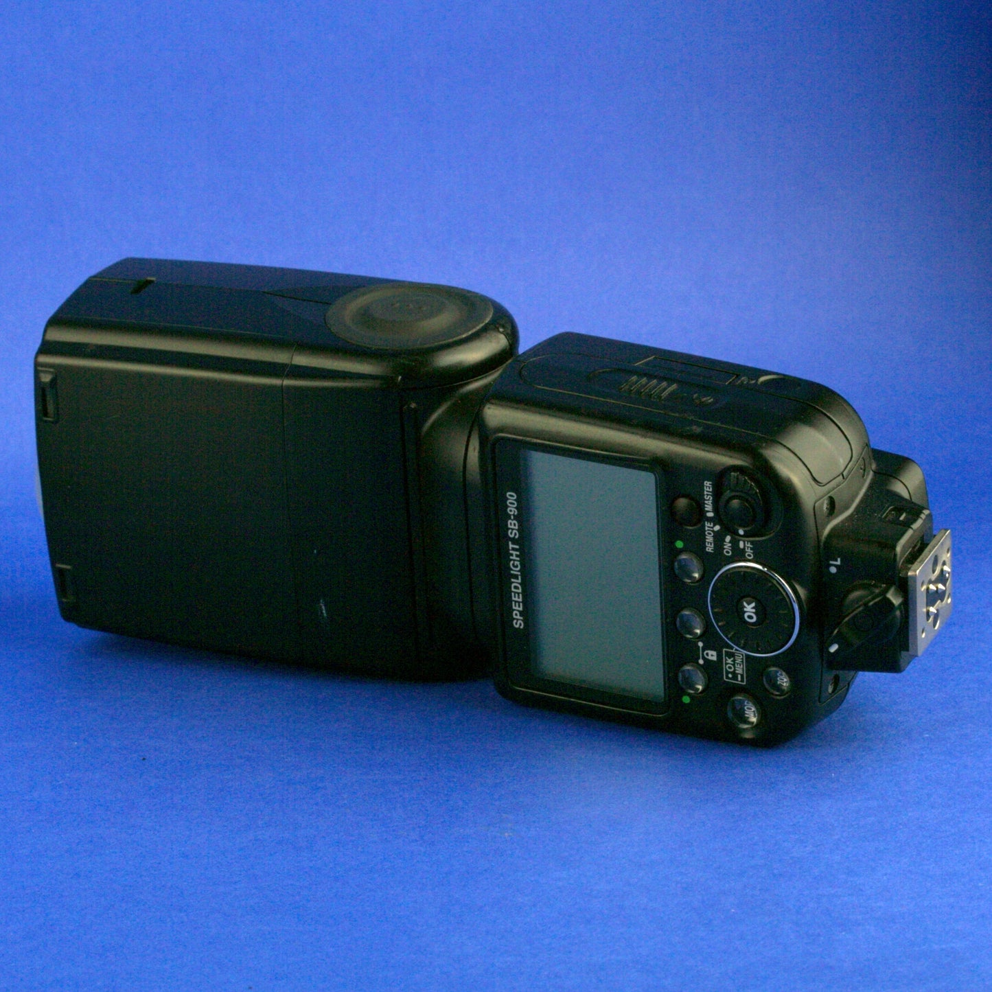 Nikon SB-900 Speedlight Shoe Mount Flash