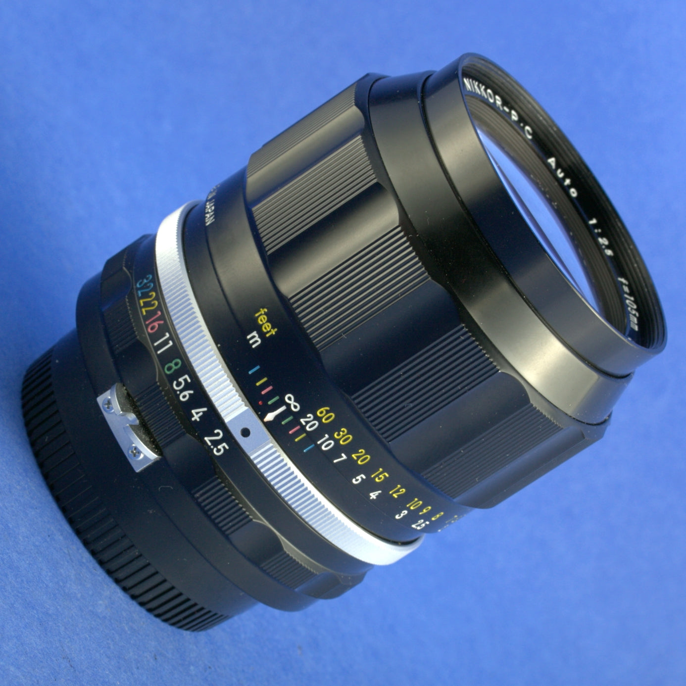 Nikon Nikkor-P.C. Auto 105mm 2.5 Non-Ai Lens Mint Condition
