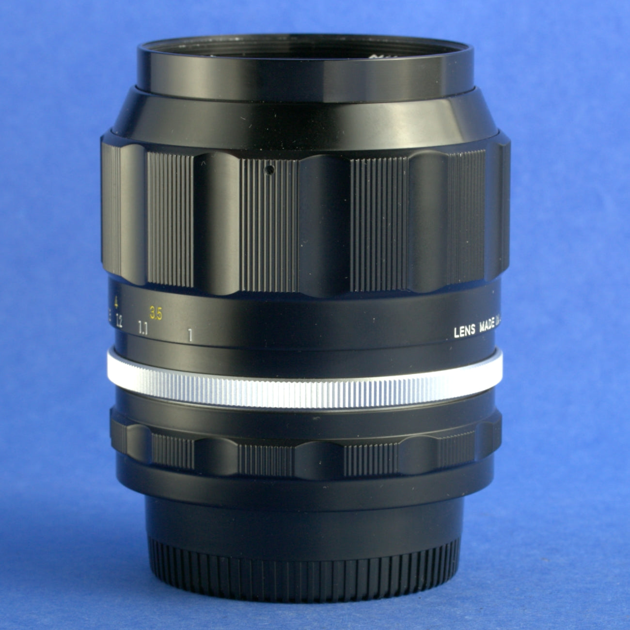 Nikon Nikkor-P.C. Auto 105mm 2.5 Non-Ai Lens Mint Condition