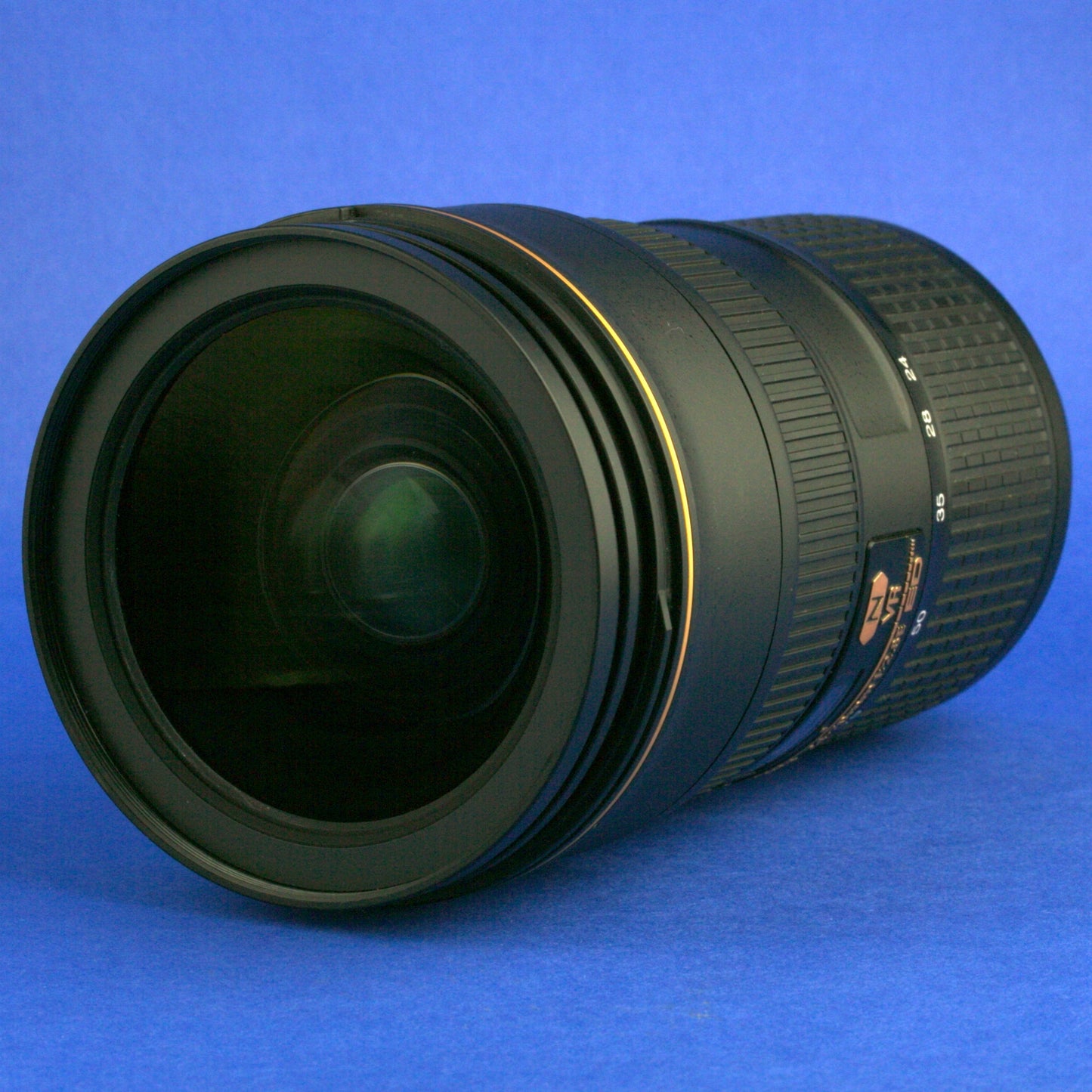 Nikon AF-S Nikkor 24-70mm 2.8E VR Lens US Model Near Mint Condition