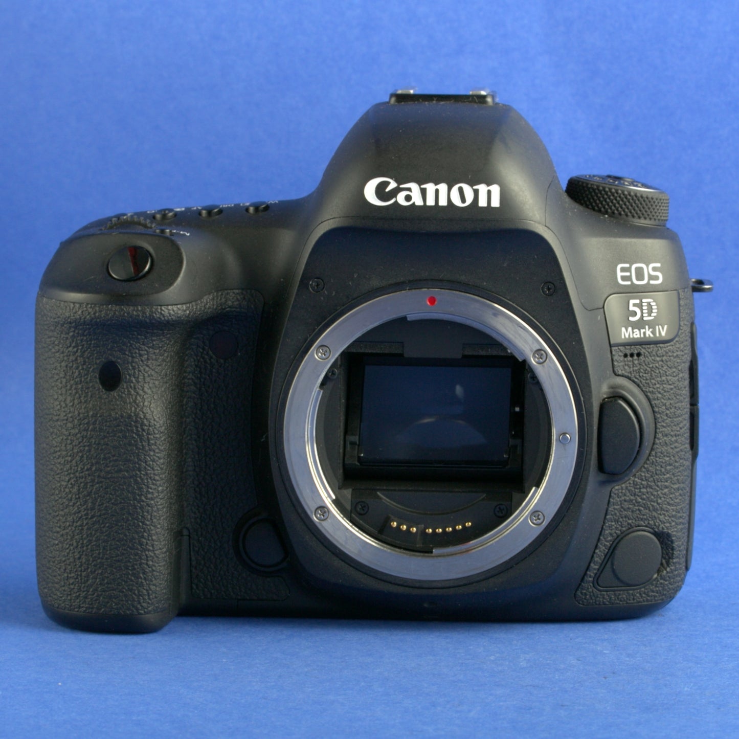 Canon 5D IV Digital Camera Body 9000 Actuations Near Mint Condition
