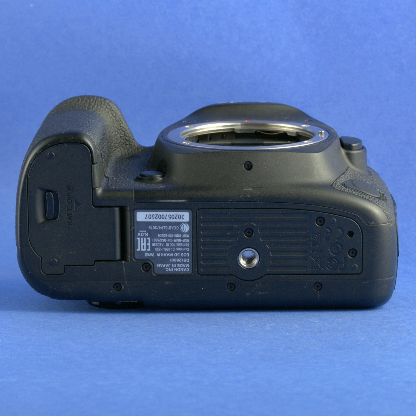 Canon 5D IV Digital Camera Body 9000 Actuations Near Mint Condition