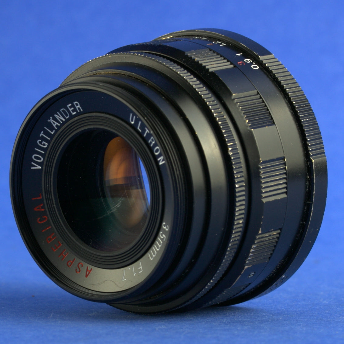 Voigtlander Ultron 35mm 1.7 Aspherical LTM Lens