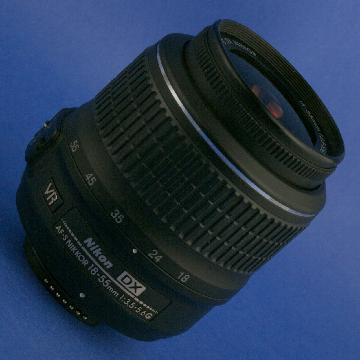 Nikon AF-S Nikkor 18-55mm 3.5-5.6 VR DX Lens US Model